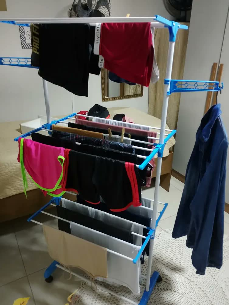foto de Varal De Chão Nautilus Ocean Portátil Com 3 Andares Compacto Dobrável Vertical Para Roupas Preto