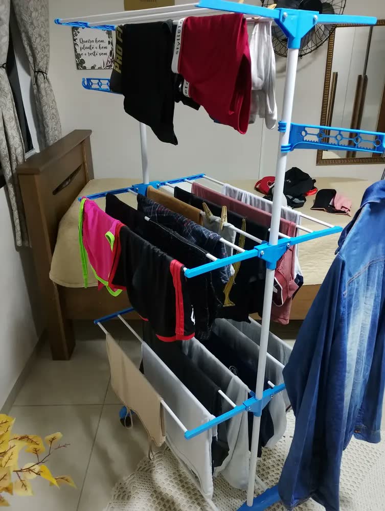 foto de Varal De Chão Nautilus Ocean Portátil Com 3 Andares Compacto Dobrável Vertical Para Roupas Preto