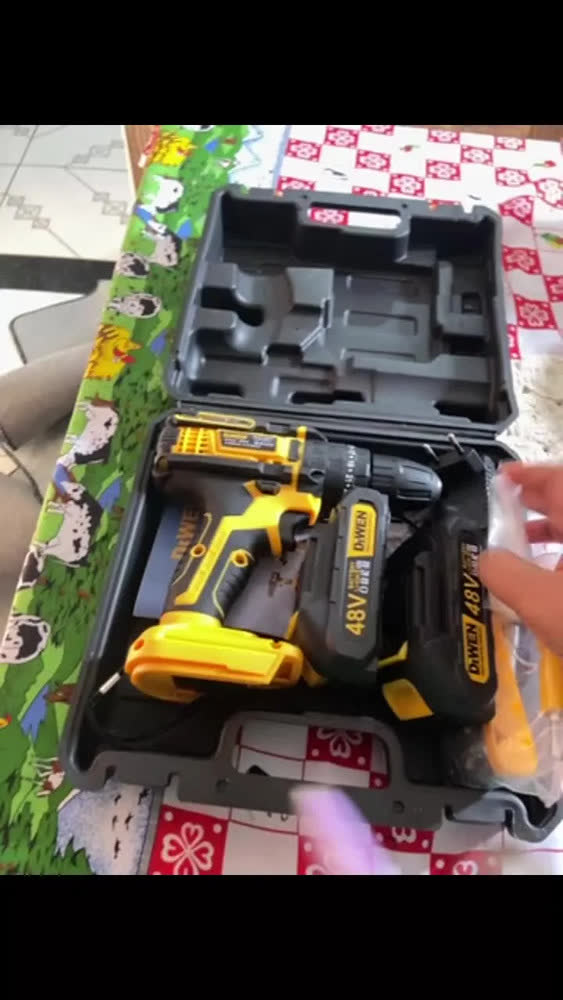 foto de Parafusadeira Furadeira 48v Profissional 2 Baterias Sem Fio Amarelo - Dewen