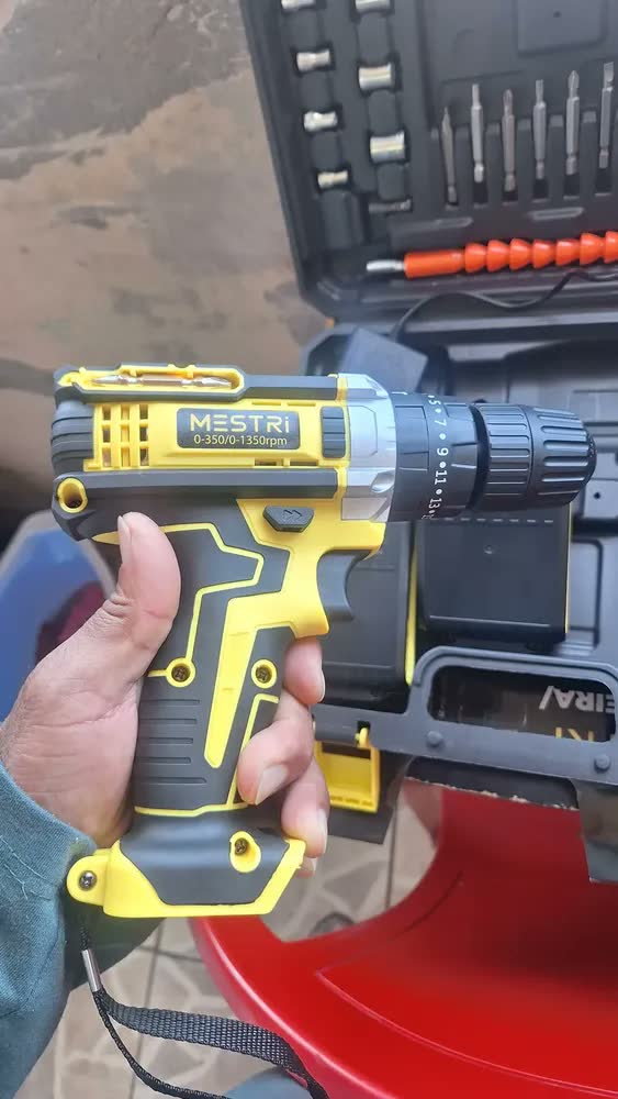 foto de Parafusadeira Furadeira 48v Profissional 2 Baterias Sem Fio Amarelo - Dewen