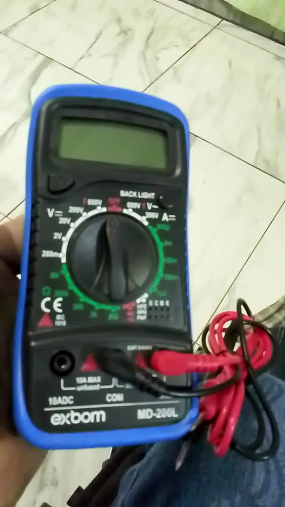 foto de Multímetro Digital Profissional Lcd Iluminado Portátil Multifunções Ac Dc Bip Com Bateria