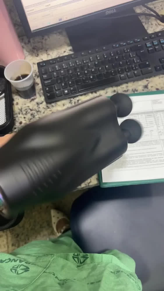 foto de Pistola Massageadora Profissional EASEZEN com 12 Cabeças para Recuperação Muscular
