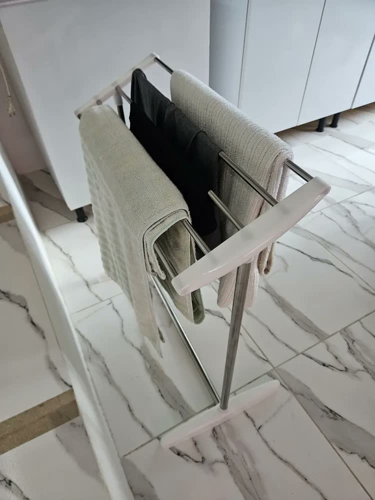 foto de Varal De Chão Portátil 5 Hastes Inox Aluminio Roupas Organizador Compacto Toalheiro Varanda - Starhouse