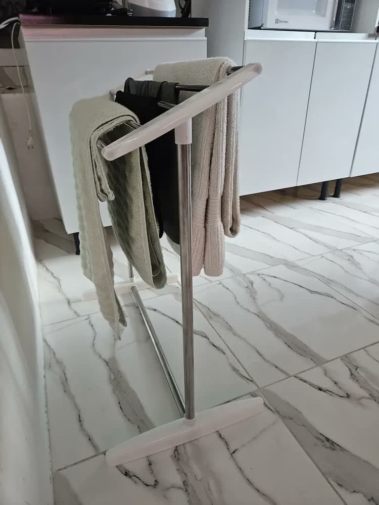 foto de Varal De Chão Portátil 5 Hastes Inox Aluminio Roupas Organizador Compacto Toalheiro Varanda - Starhouse
