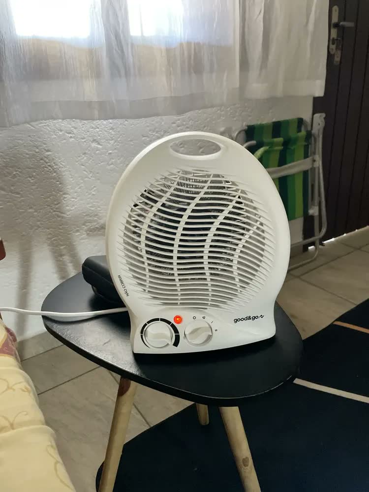 foto de Aquecedor De Ar Eletrico Portatil Termoventilador Compacto Pontente 1500 W Proteção Ventilador 6 Niveis Tempertatura