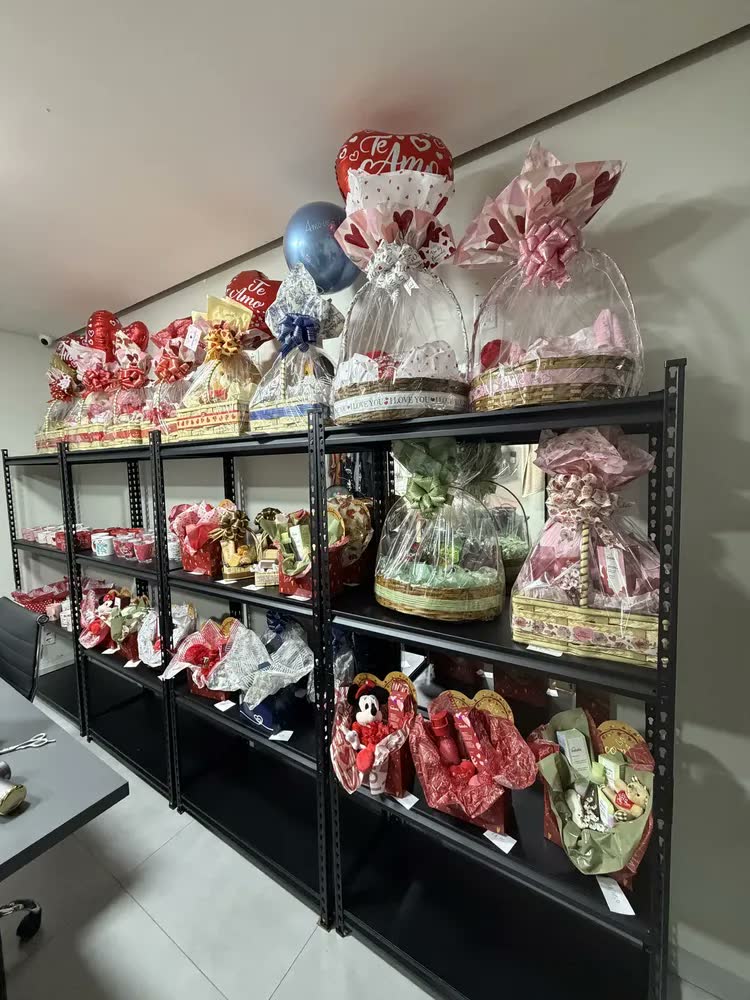 foto de Estante De Aço Romantic Crown 176x90x39 Cm 400kg Totalmente Preto