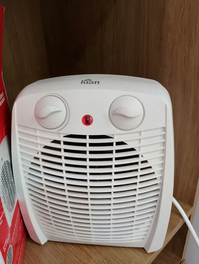 foto de Aquecedor Elétrico 2 Em 1 Kian Preto 1800w Aq100 2 Níveis De Aquecimento + Ventilação