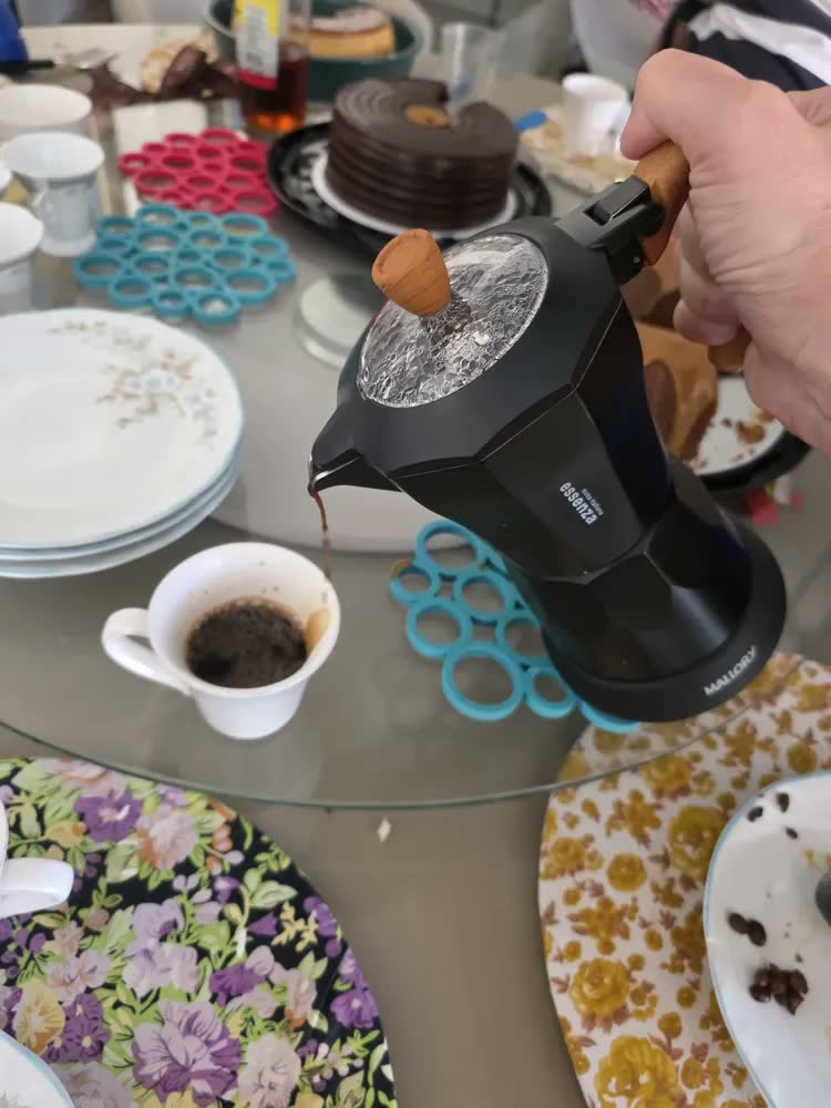 foto de Cafeteira Italiana Elétrica Mallory Essenza 480w 6 Xícaras Preto