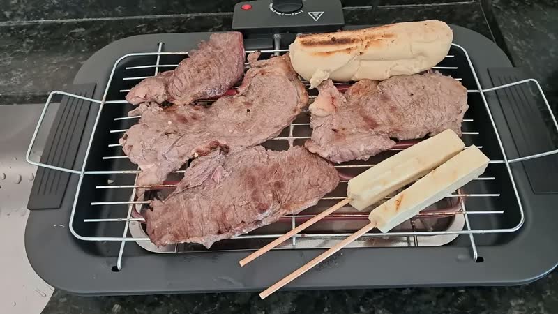 foto de Churrasqueira Elétrica De Mesa 1800w Portátil Preto