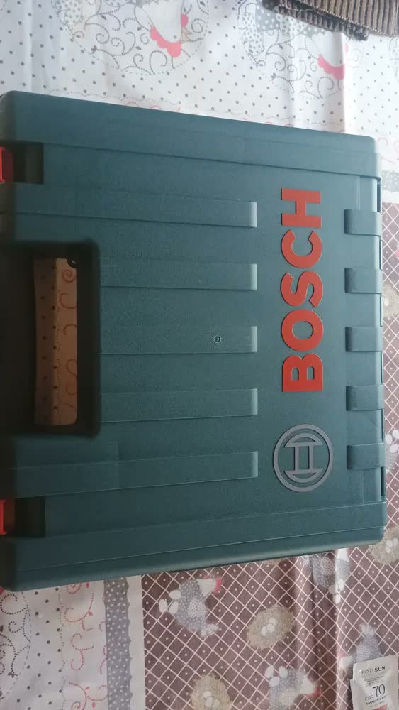 foto de Martelete Perfurador Rompedor 720w Gbh220 Bosch C/ Kit Broca Cor Azul