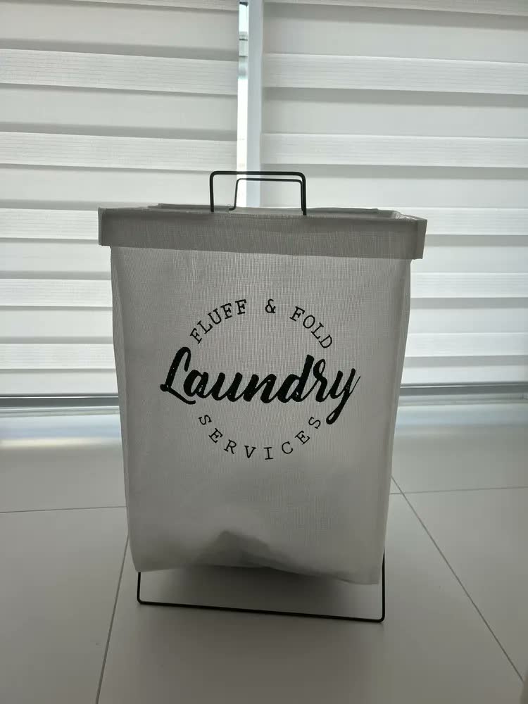 foto de Cesto Suporte Organizador Roupa Suja Dobrável Multiuso 60cm Cor Marrom-claro Lisa
