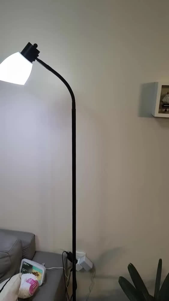 foto de Luminária de Chão Articulada Tieesa, 175 cm, para Leitura e Ambiente, Preta
