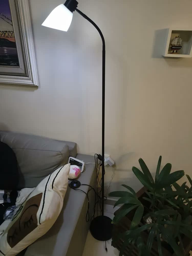 foto de Luminária de Chão Articulada Tieesa, 175 cm, para Leitura e Ambiente, Preta