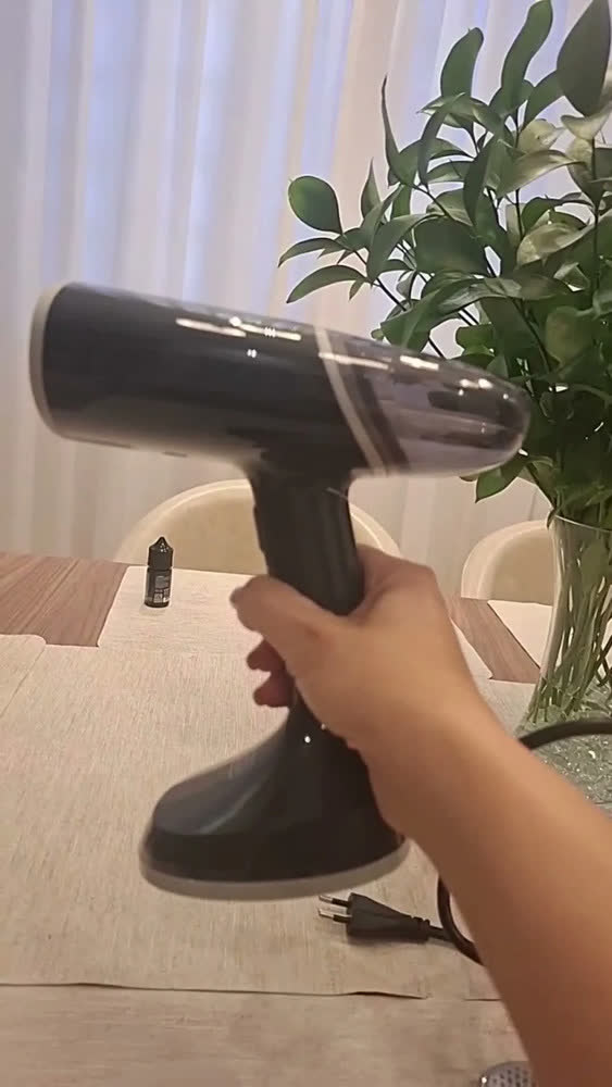 foto de Black+decker Aspirador A Vapor Bdv3100 200ml Preto 127/220v