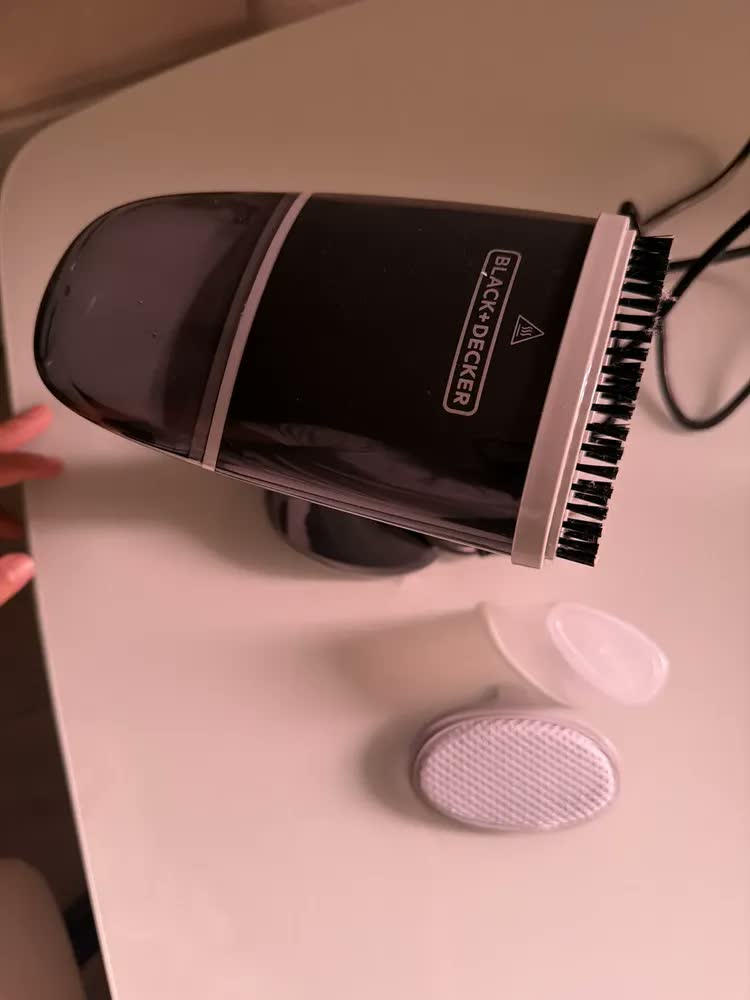 foto de Black+decker Aspirador A Vapor Bdv3100 200ml Preto 127/220v