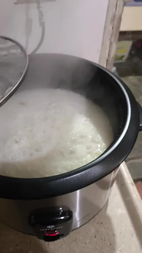 foto de Panela De Arroz Elétrica Unitermi 10 Xicar Inox Antiaderente Prateado