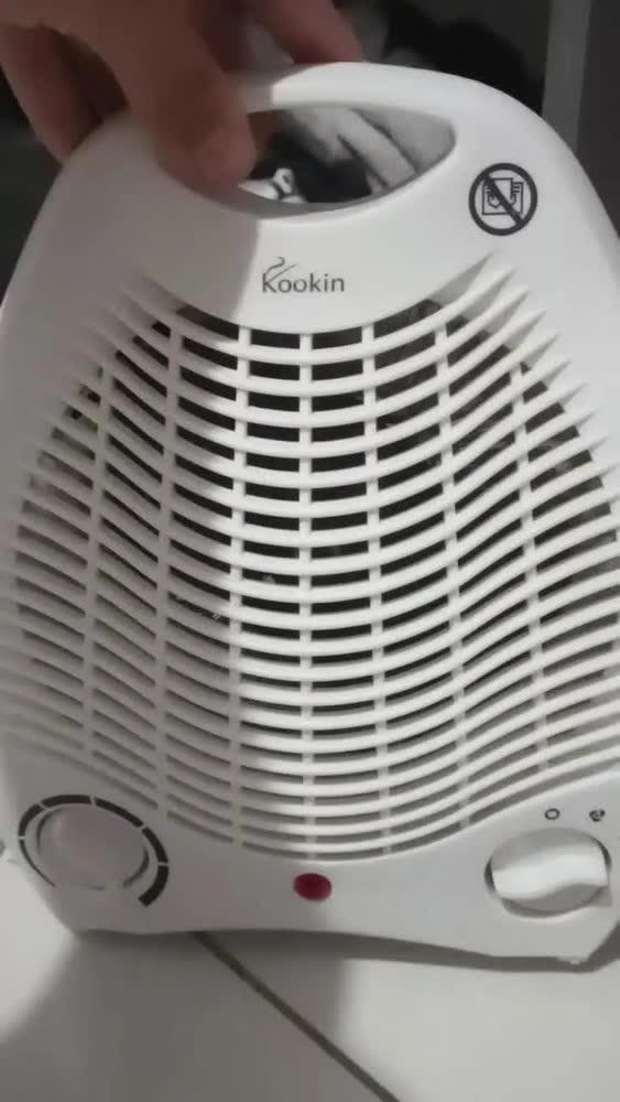 foto de Aquecedor De Ar Kookin Kna1500 Elétrico Termoventilação 1500w Com Proteção Contra Tombamento Branco