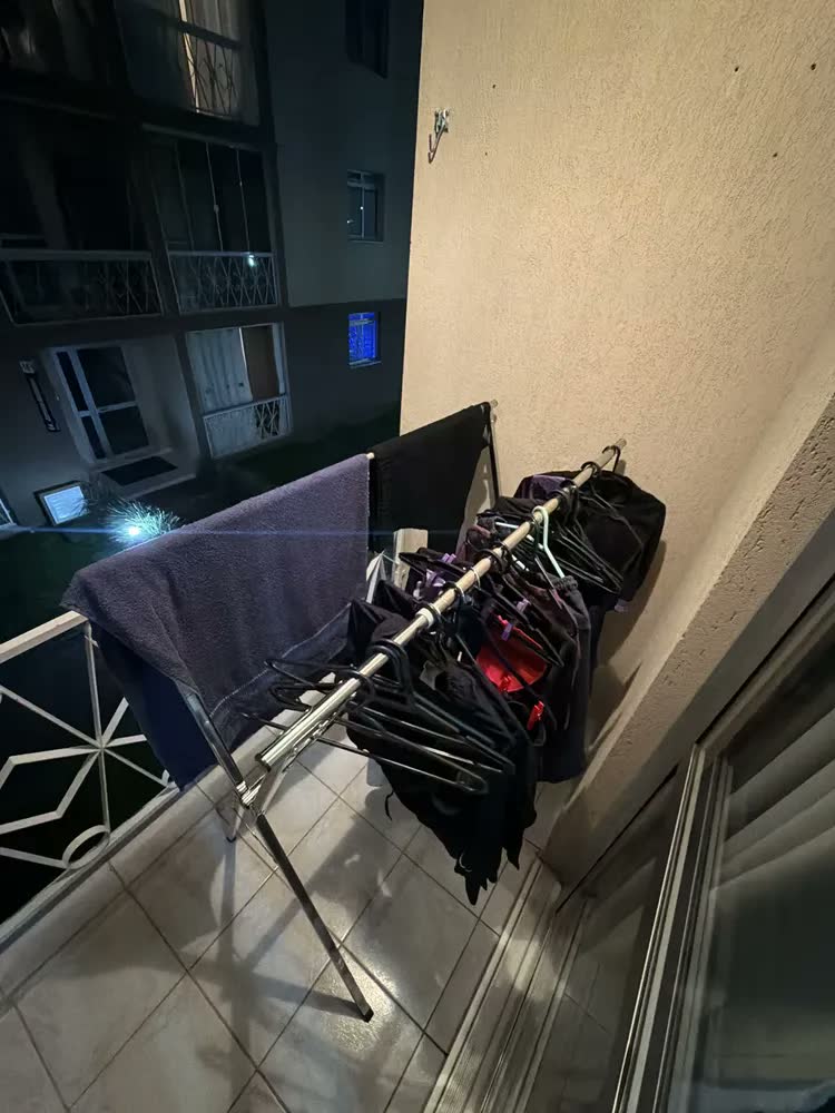 foto de Varal De Chão Roupas Dobrável Grande Aço Inoxidável 60kg