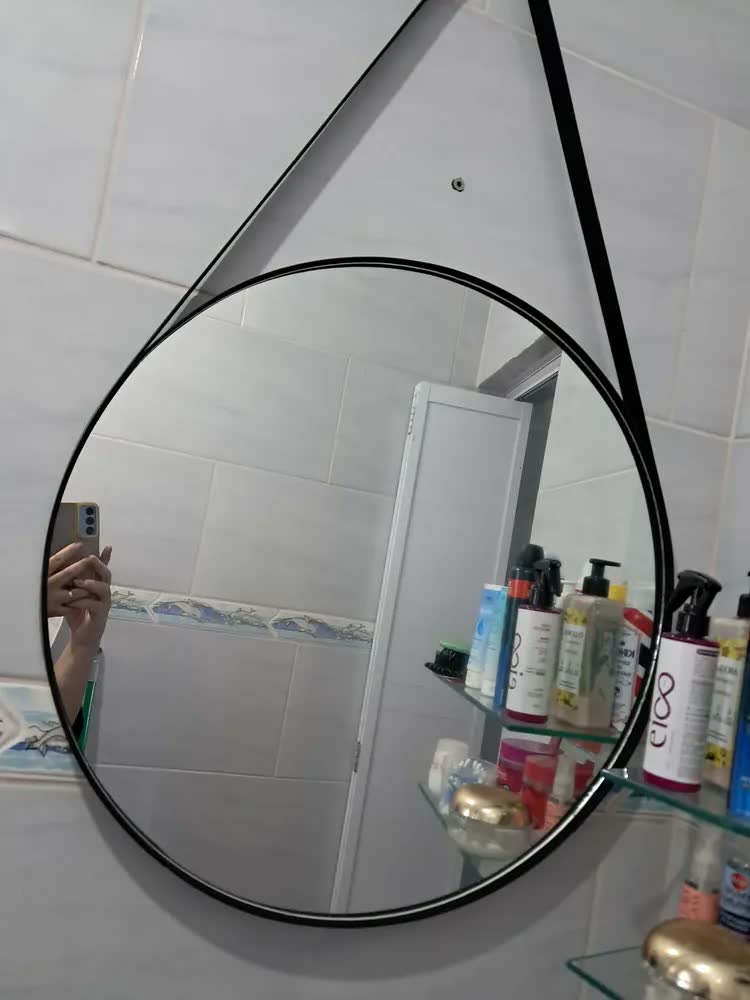 foto de Espelho Redondo Decorativo Alça 60x60 Moldura Em Couro Caramelo