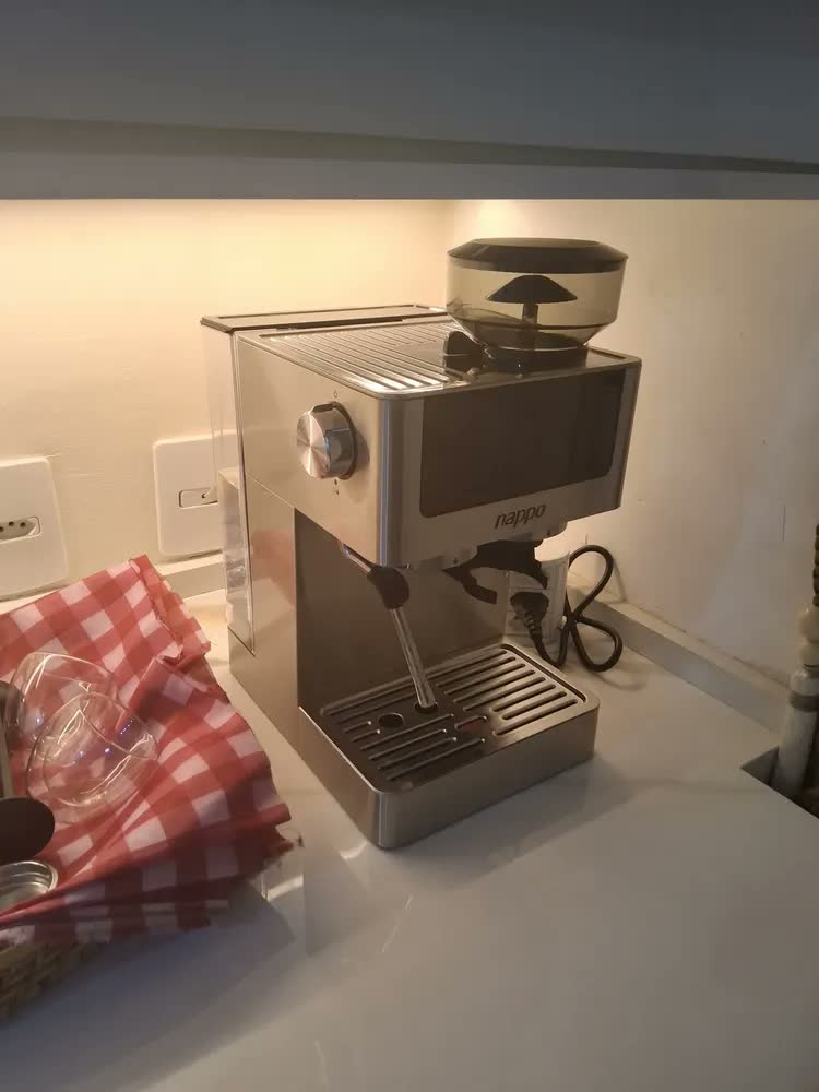 foto de Cafeteira Nappo Expresso Nec-339 6 Em 1 Com Moedor E Espumador 1350w