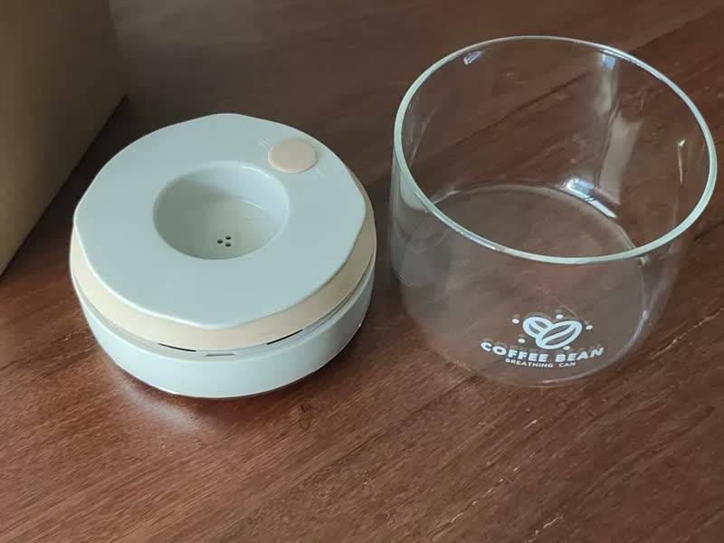 foto de Pote Hermético Com Tampa E Data Vácuo Café Condimentos 500ml Oenon Bege