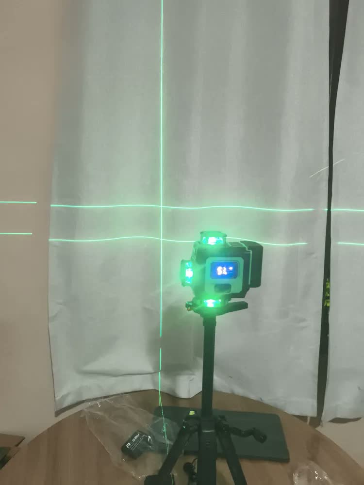 foto de Nivel Laser Verde 16 Linhas 360° Autonivelante 4d 30m + 2 Baterias + 1m Tripé