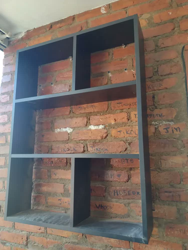 foto de Estante Para Livros Nicho De Mdf Prateleira Madeira Preto