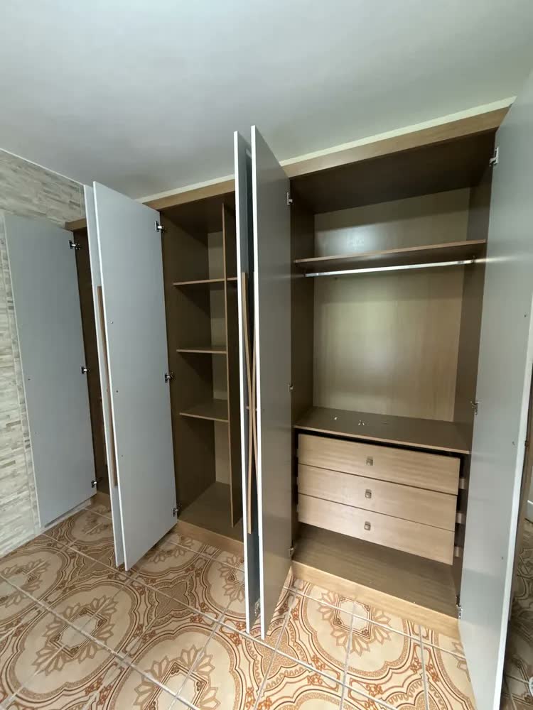 foto de Guarda-Roupa Casal Reno de MDF com 6 Portas, 6 Gavetas e Espelho