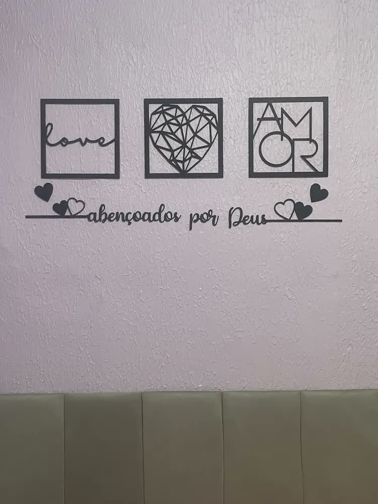 foto de Kit 3 Quadros Cabeceira Frase Abençoados Por Deus +2 Coração Preto