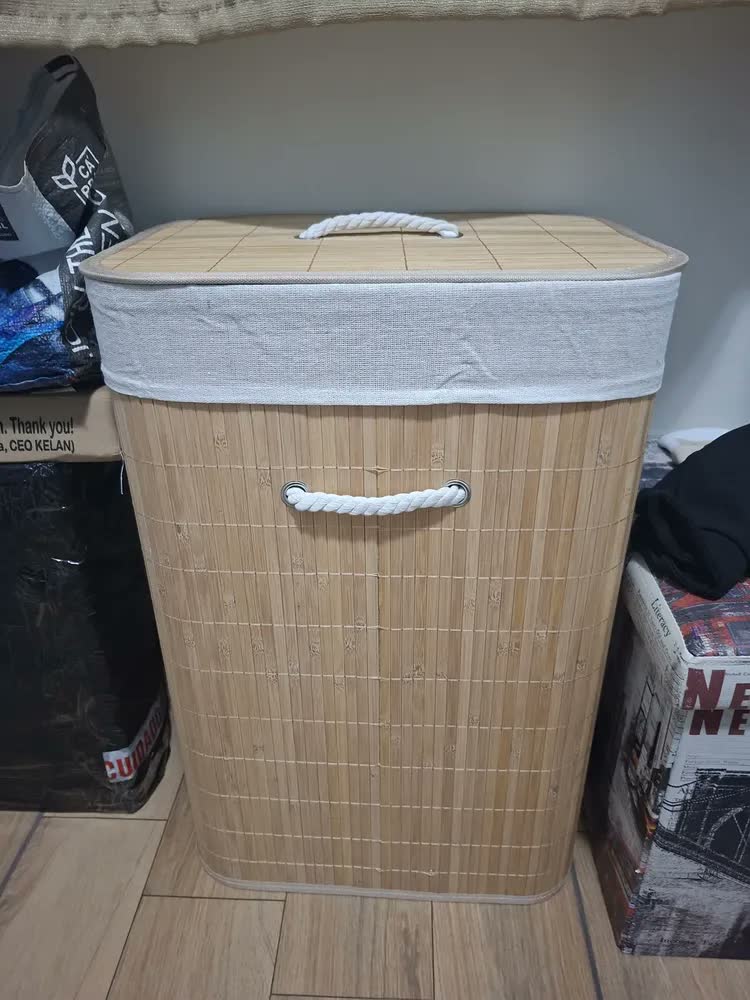 foto de Cesto Organizador De Roupa Suja Bambu 70L Dobrável Grande com Tampa e Alças