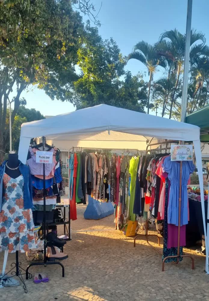 foto de Tenda Gazebo Desmontavel 3x3m Branca Praia Jardim Camping Branco
