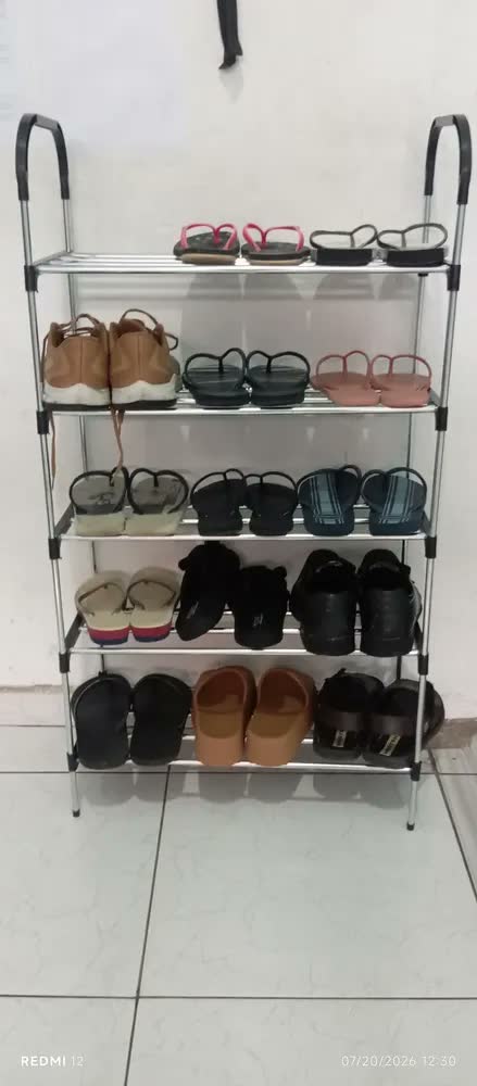 foto de Sapateira Vertical Cobbe de Aço Inoxidável para 15 Pares Prateada