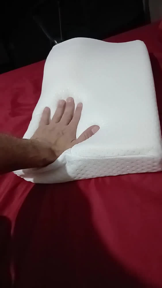 foto de Travesseiro Cervical Alivio Dores No Pescoço Ombros E Coluna Travesseiro Viscoelástico Branco
