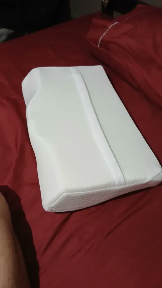 foto de Travesseiro Cervical Alivio Dores No Pescoço Ombros E Coluna Travesseiro Viscoelástico Branco