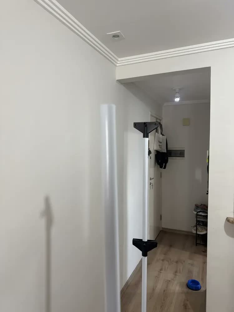 foto de Varal De Chão Grande Com Abas Apartamento Roupa Vertical Cor Azul