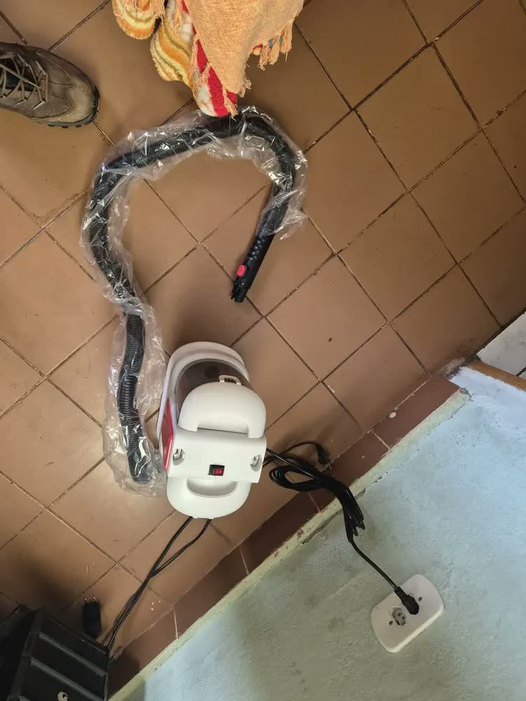foto de Extratora Higienizadora Portátil 3 em 1 1000W 18kPa Aspirador de Pó e Água Profissional Pulveriza Esfrega Extrai Limpeza Profunda de Sofá Tapete Estofados Colchão Remoção de Pelos Autolimpeza Tanques