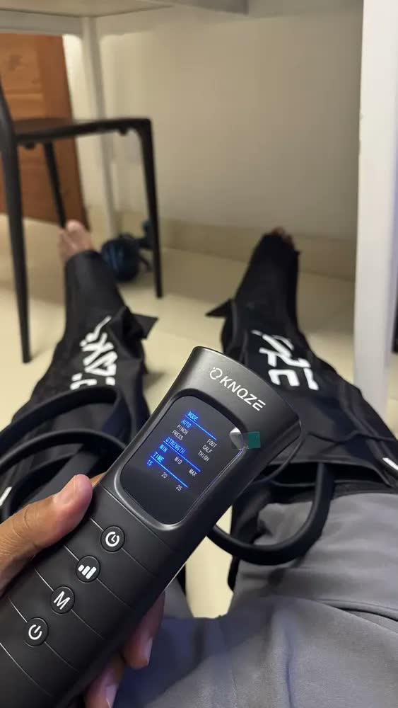 foto de Bota Pneumática de Compressão para Pernas com Controle LCD, Massagem e Recuperação Muscular