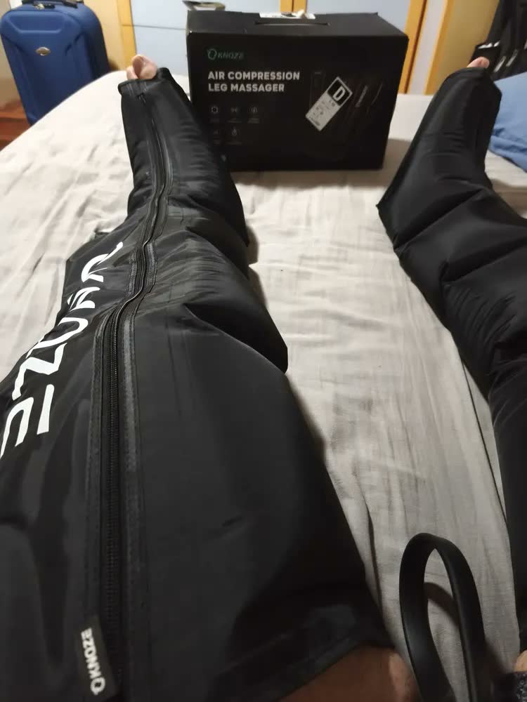 foto de Bota Pneumática de Compressão para Pernas com Controle LCD, Massagem e Recuperação Muscular