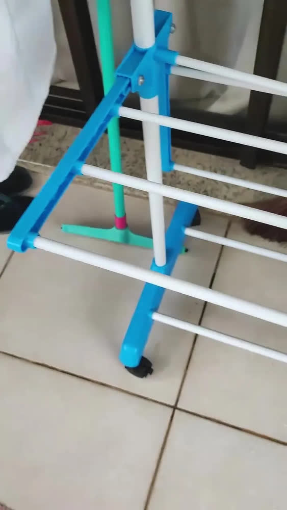foto de Varal De Chão Roupas Retrátil Dobrável 3 Andares 4 Rodas Aço Cinza