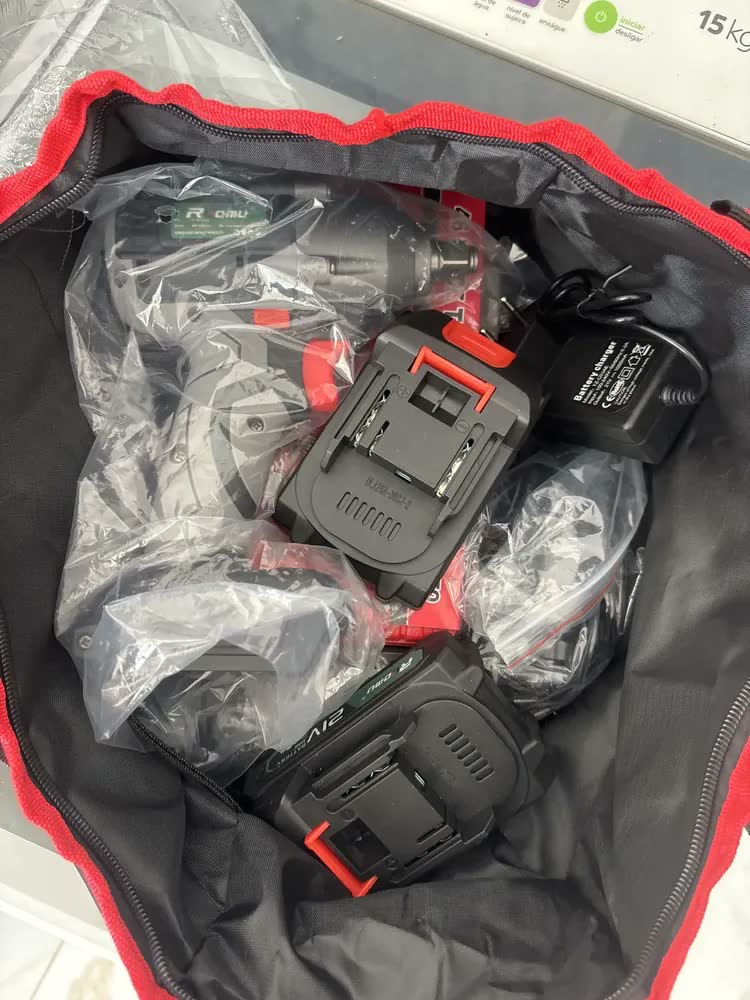 foto de Chave De Impacto A Bateria Profissional Recarregável 21v 2.0ah Brushless Parafusadeira Furadeira Alta Potência Sem Escova 2 Baterias