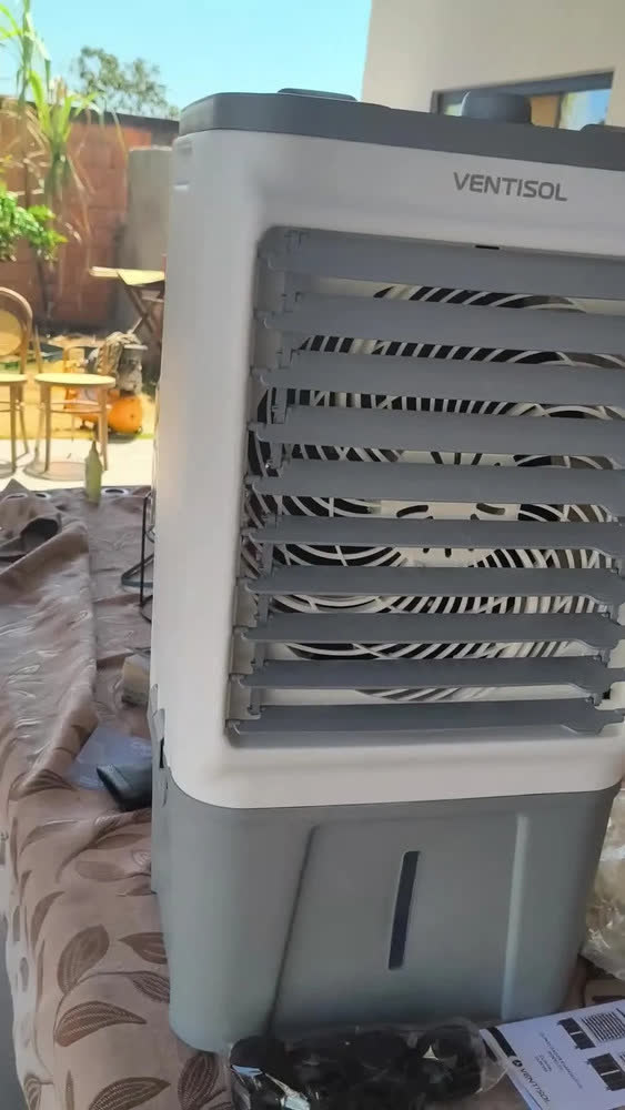 foto de Climatizador Ar Ventilador Umidificador 16 Litros Ventisol Cinza