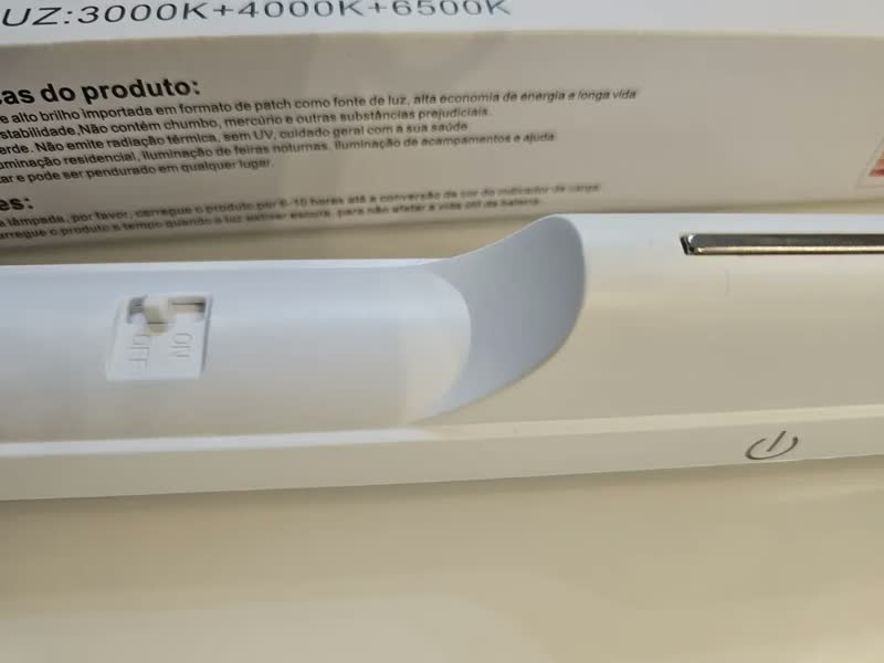 foto de Luminária Led Bastão Sem Fio Bancada Com Suporte Magnético Branco