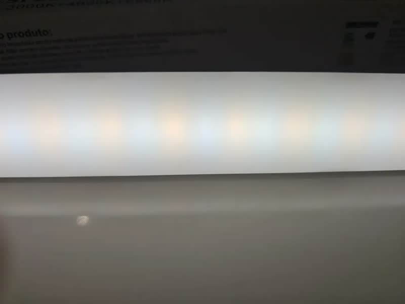 foto de Luminária Led Bastão Sem Fio Bancada Com Suporte Magnético Branco