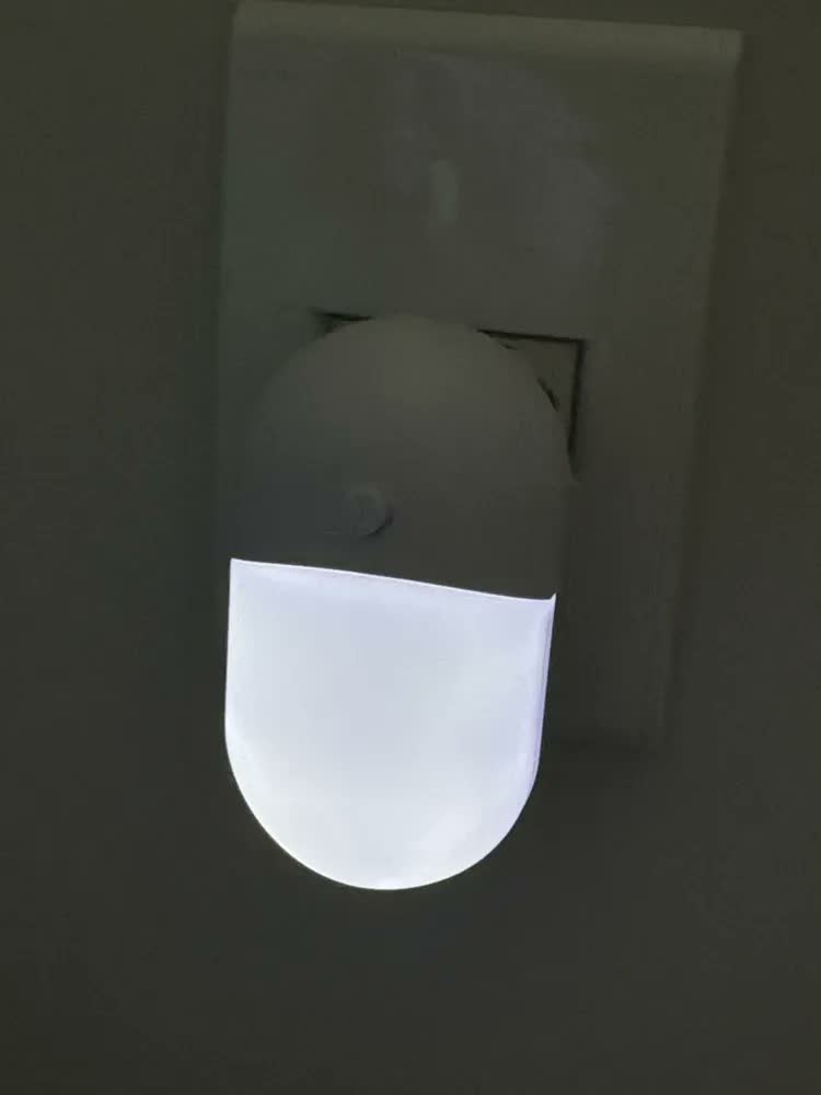 foto de Abajur Quarto Infantil De Tomada Luz Noturna Amarela Branca Branco