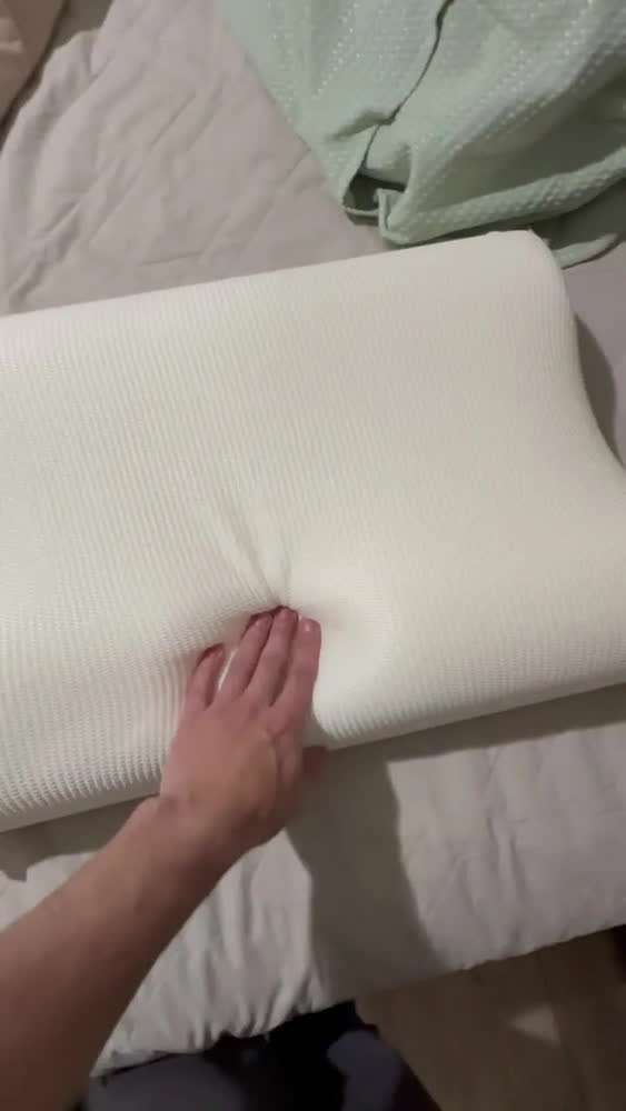 foto de Travesseiro Nasa Cervical Alto Conforto Anatômico Ortopédico Branco