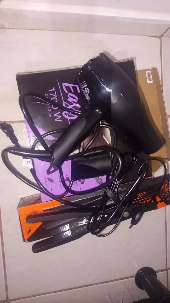 foto de Kit Taiff Secador Easy 1700w + Prancha Cerâmica 180°c