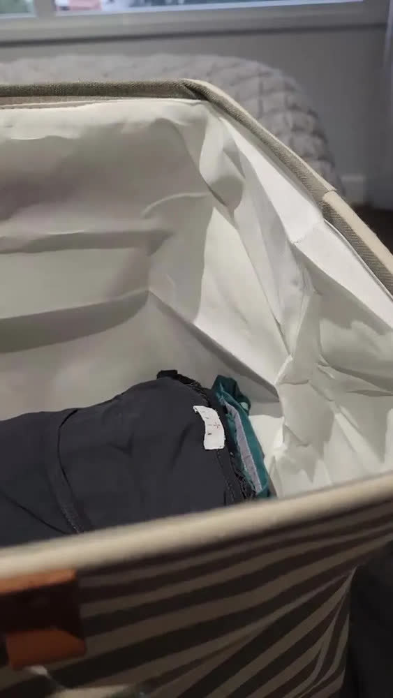 foto de Cesto Organizador Roupa Suja Dobrável Multiuso 30l Listrado Cor Bege