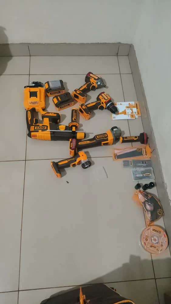 foto de Kit 5 Ferramentas 20v Brushless 2x 4ah Ckli20595-9 Ingco