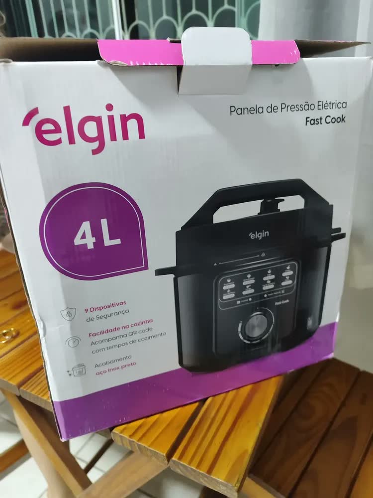 foto de Panela de Pressão Elétrica Elgin Fast Cook 4L 900W Preta