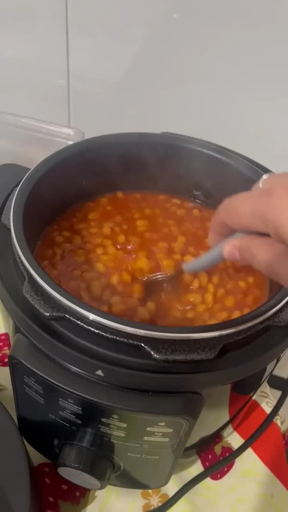 foto de Panela de Pressão Elétrica Elgin Fast Cook 4L 900W Preta